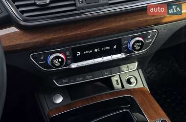 Внедорожник / Кроссовер Audi Q5 2022 в 