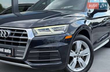 Внедорожник / Кроссовер Audi Q5 2018 в 