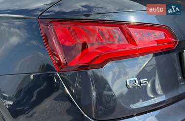 Внедорожник / Кроссовер Audi Q5 2018 в 