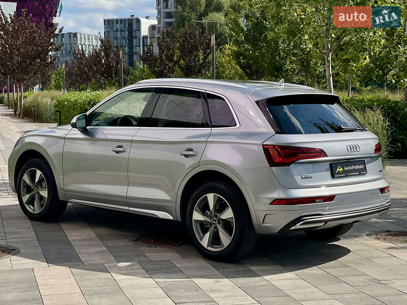 Внедорожник / Кроссовер Audi Q5 2022 в Киеве