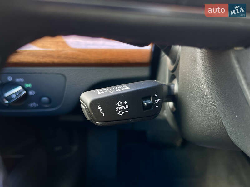 Внедорожник / Кроссовер Audi Q5 2022 в Киеве