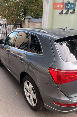Внедорожник / Кроссовер Audi Q5 2011 в 