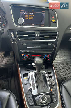 Внедорожник / Кроссовер Audi Q5 2011 в 