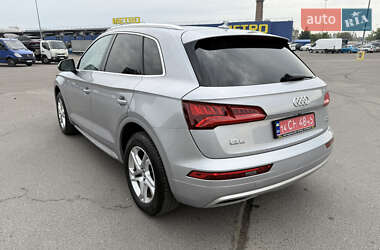 Внедорожник / Кроссовер Audi Q5 2017 в 