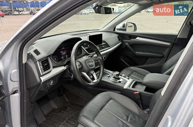 Внедорожник / Кроссовер Audi Q5 2017 в 