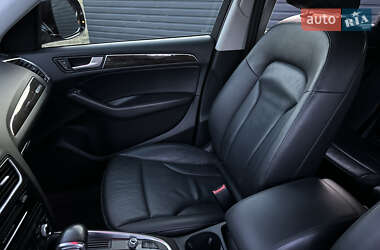 Внедорожник / Кроссовер Audi Q5 2012 в 