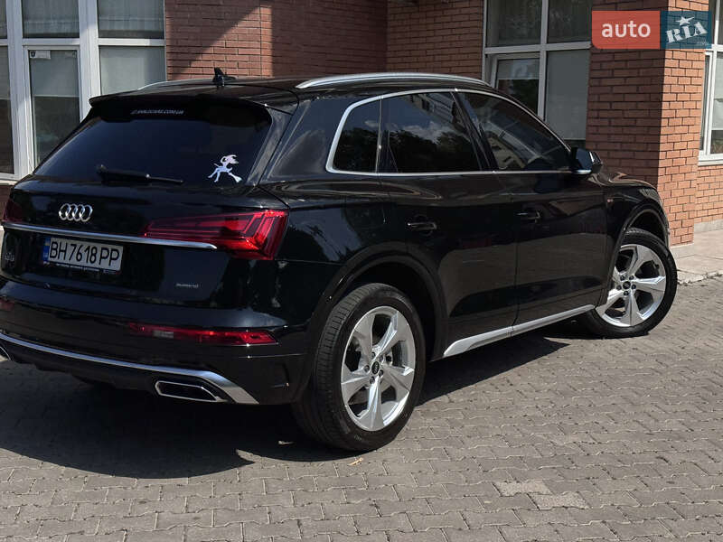 Внедорожник / Кроссовер Audi Q5 2021 в Киеве