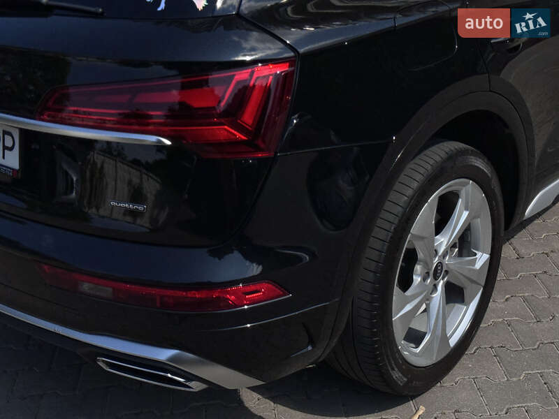 Внедорожник / Кроссовер Audi Q5 2021 в Киеве