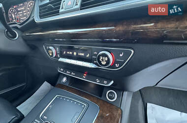 Внедорожник / Кроссовер Audi Q5 2017 в 