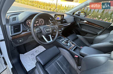 Внедорожник / Кроссовер Audi Q5 2017 в 