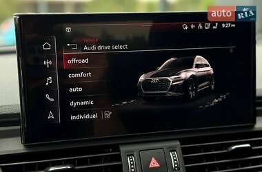 Внедорожник / Кроссовер Audi Q5 2021 в 