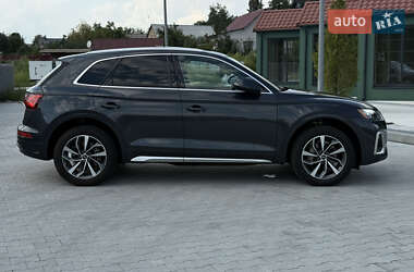 Внедорожник / Кроссовер Audi Q5 2021 в 