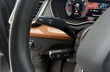 Внедорожник / Кроссовер Audi Q5 2021 в 