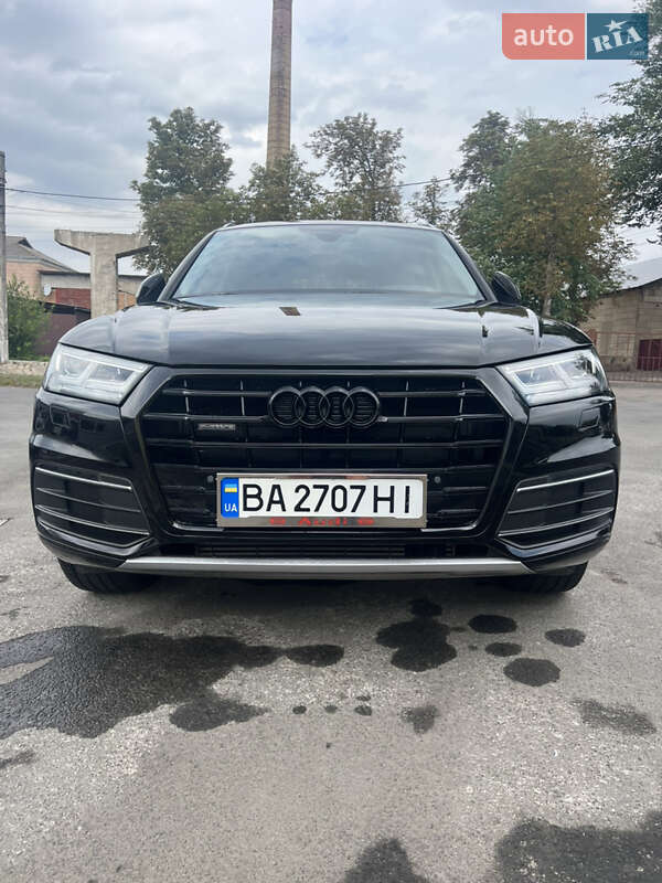 Внедорожник / Кроссовер Audi Q5 2020 в Благовещенском