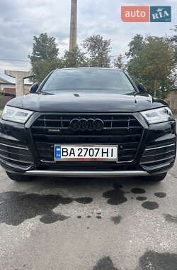 Внедорожник / Кроссовер Audi Q5 2020 в 