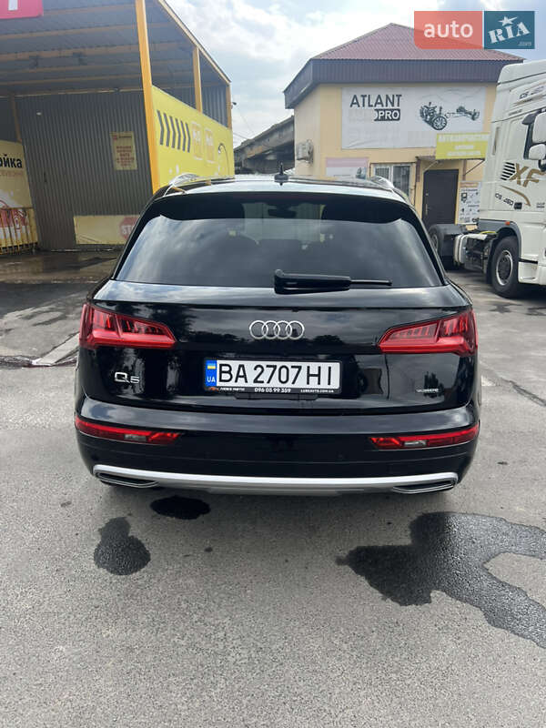 Внедорожник / Кроссовер Audi Q5 2020 в Благовещенском