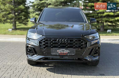Внедорожник / Кроссовер Audi Q5 2022 в 