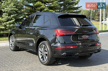 Внедорожник / Кроссовер Audi Q5 2022 в 