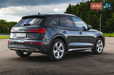 Внедорожник / Кроссовер Audi Q5 2021 в 