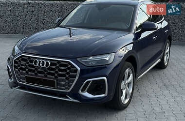 Внедорожник / Кроссовер Audi Q5 2021 в Киеве