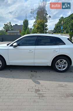 Внедорожник / Кроссовер Audi Q5 2017 в Тернополе