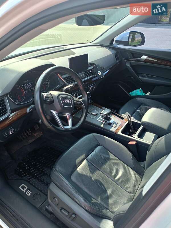 Внедорожник / Кроссовер Audi Q5 2017 в Тернополе