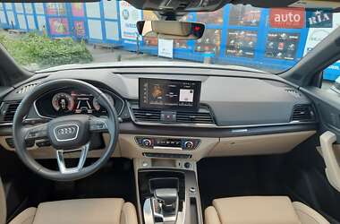 Внедорожник / Кроссовер Audi Q5 2021 в 