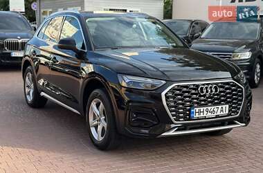 Внедорожник / Кроссовер Audi Q5 2021 в 