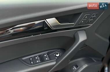 Внедорожник / Кроссовер Audi Q5 2021 в 