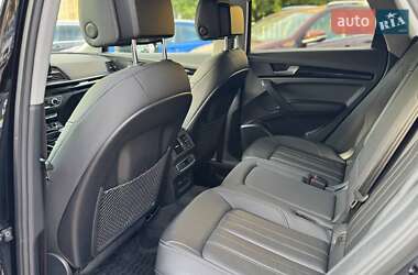 Внедорожник / Кроссовер Audi Q5 2021 в 
