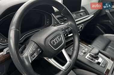 Внедорожник / Кроссовер Audi Q5 2019 в 