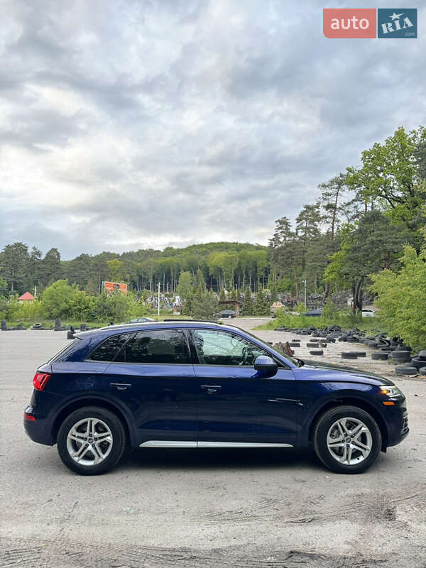 Внедорожник / Кроссовер Audi Q5 2017 в Львове