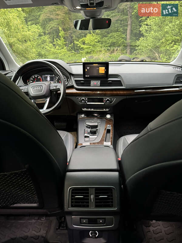 Внедорожник / Кроссовер Audi Q5 2017 в Львове