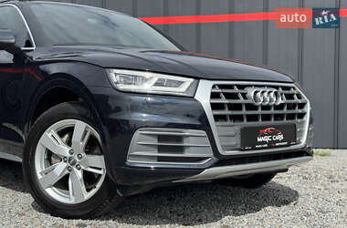 Внедорожник / Кроссовер Audi Q5 2017 в 