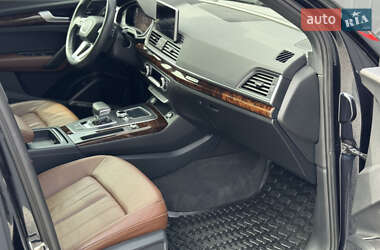 Внедорожник / Кроссовер Audi Q5 2017 в 