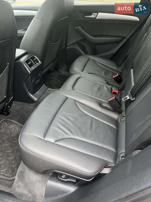 Позашляховик / Кросовер Audi Q5 2016 в Дніпрі