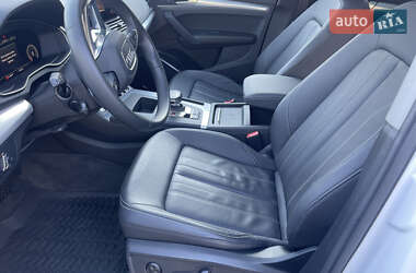 Внедорожник / Кроссовер Audi Q5 2021 в 