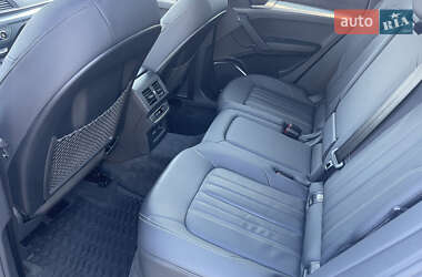 Внедорожник / Кроссовер Audi Q5 2021 в 