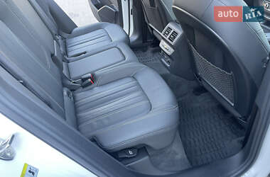 Внедорожник / Кроссовер Audi Q5 2021 в 
