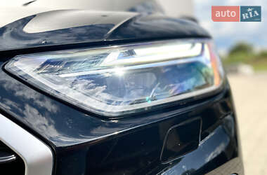 Внедорожник / Кроссовер Audi Q5 2020 в 