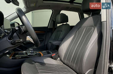 Внедорожник / Кроссовер Audi Q5 2020 в 
