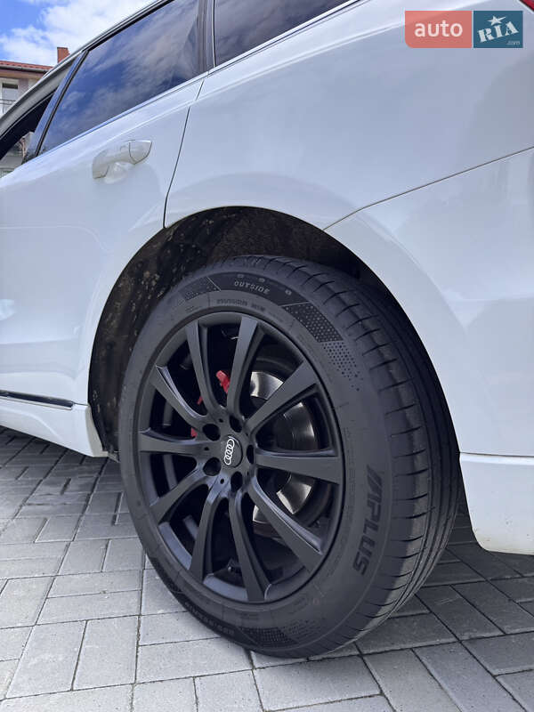 Позашляховик / Кросовер Audi Q5 2017 в Львові