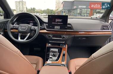 Внедорожник / Кроссовер Audi Q5 2022 в 