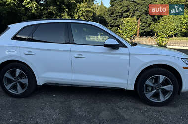 Внедорожник / Кроссовер Audi Q5 2020 в 