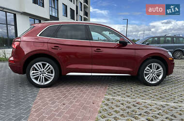 Внедорожник / Кроссовер Audi Q5 2018 в 