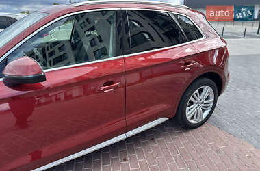 Внедорожник / Кроссовер Audi Q5 2018 в 