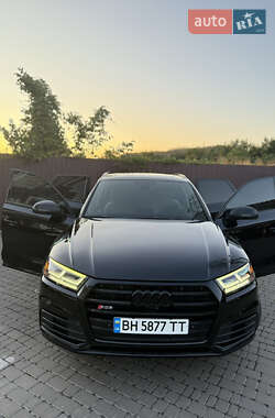 Внедорожник / Кроссовер Audi Q5 2017 в 