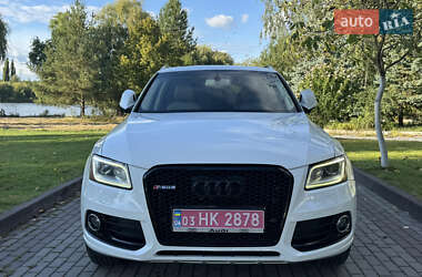 Внедорожник / Кроссовер Audi Q5 2015 в 