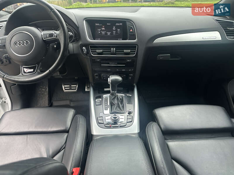 Позашляховик / Кросовер Audi Q5 2015 в Калуші