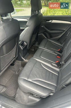 Внедорожник / Кроссовер Audi Q5 2015 в 